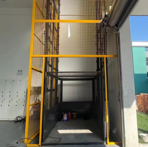 昌邑导轨式升降机助力物流园破解运输难题